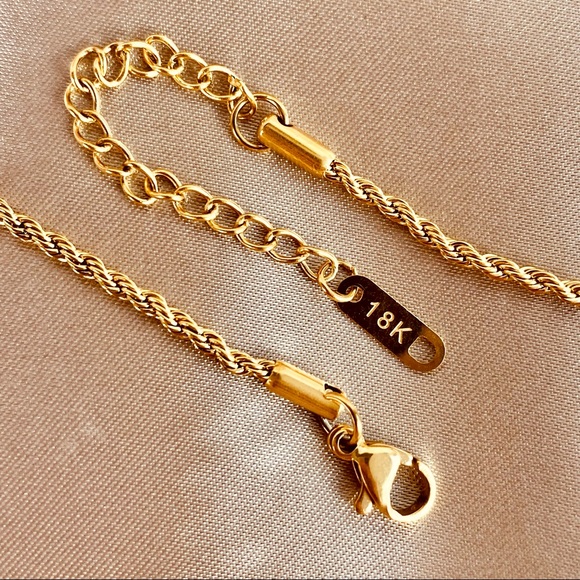 18K Gold Croissant Freshwater Pearl Pendant Twisted Rope Necklace Chain - Picture 6 of 9